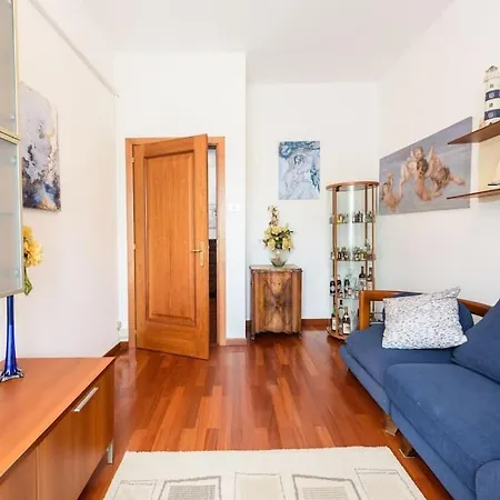 Lägenhet Parking & Wifi City Walls