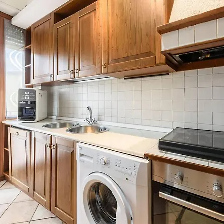 Parking & Wifi City Walls Lägenhet